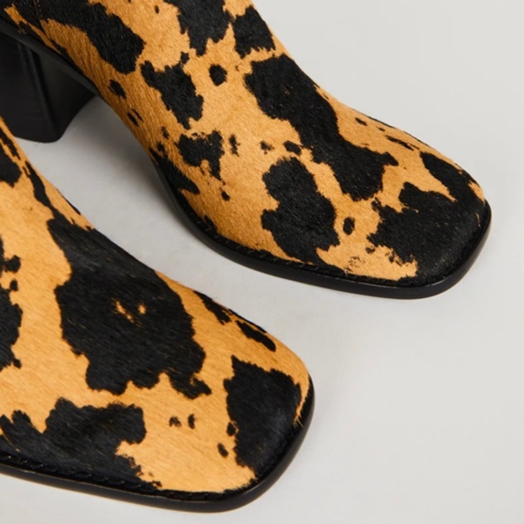 NWOT Intentionally Blank, PG Bootie: Moo Latte - Picture 4 of 5